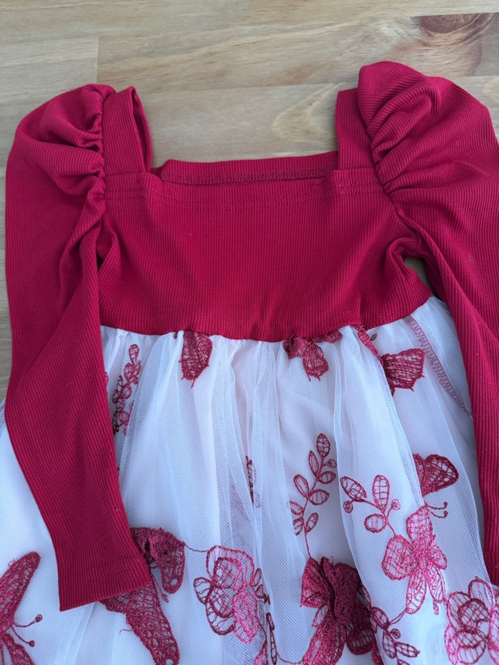 SHEIN Red Ribbed Bodice White Tulle Dress with Red Embroidered Motifs Size 4 - Picture 2 of 5